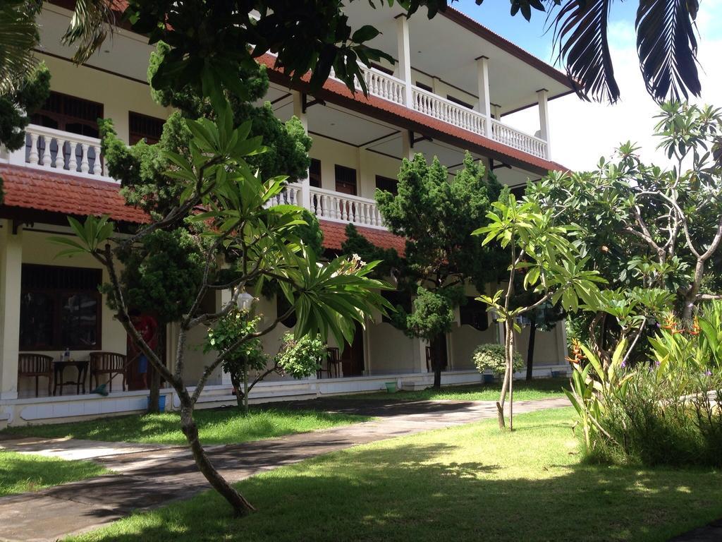 Mekar Jaya Bungalows Кута Экстерьер фото