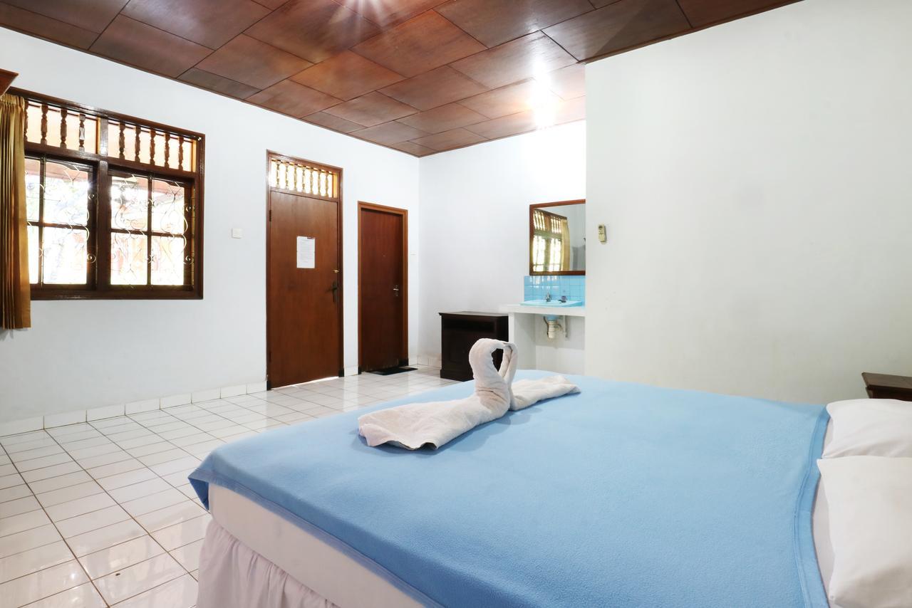 Mekar Jaya Bungalows Кута Экстерьер фото