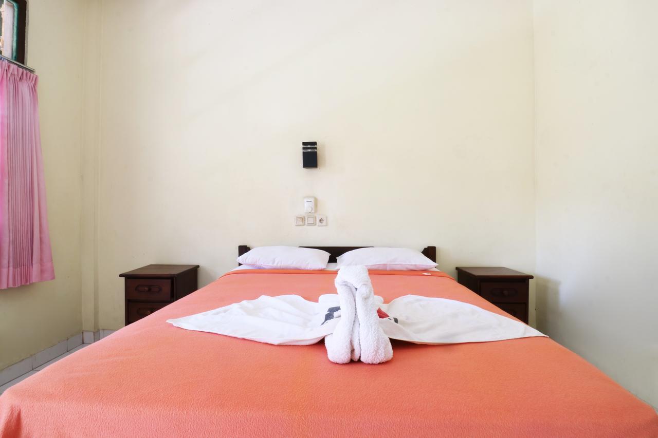 Mekar Jaya Bungalows Кута Экстерьер фото