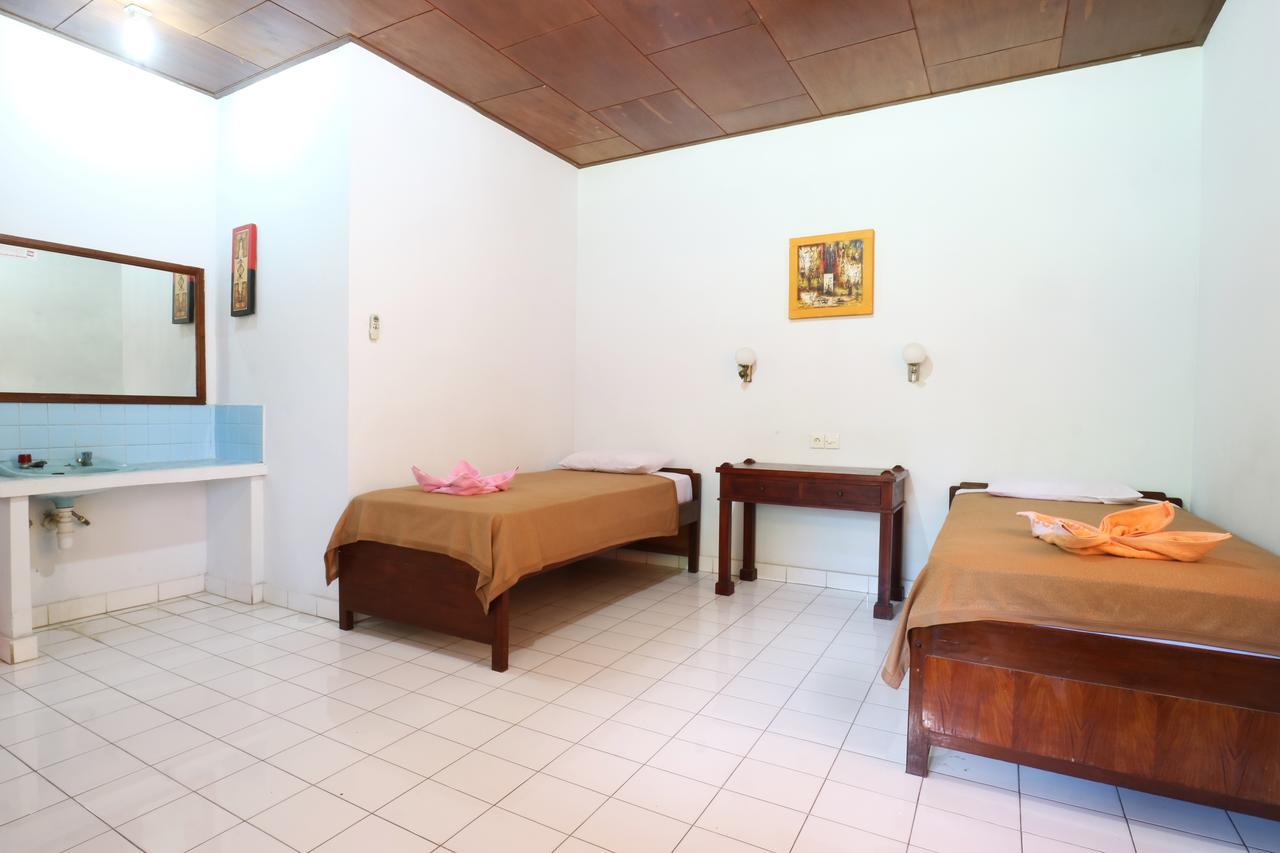 Mekar Jaya Bungalows Кута Экстерьер фото