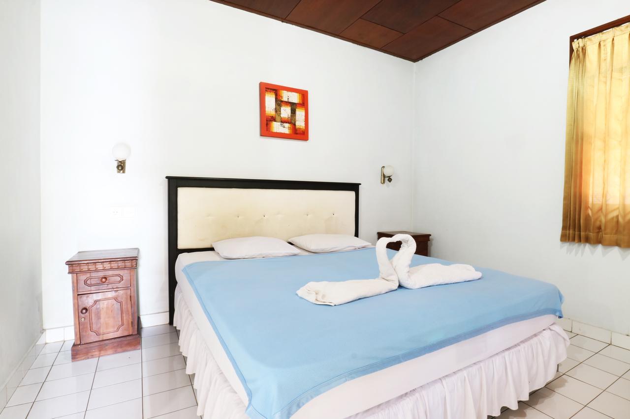 Mekar Jaya Bungalows Кута Экстерьер фото