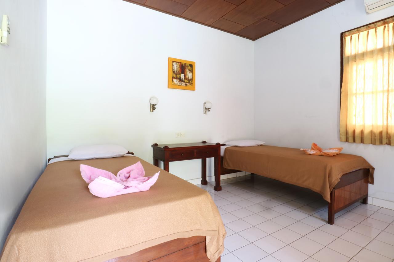 Mekar Jaya Bungalows Кута Экстерьер фото